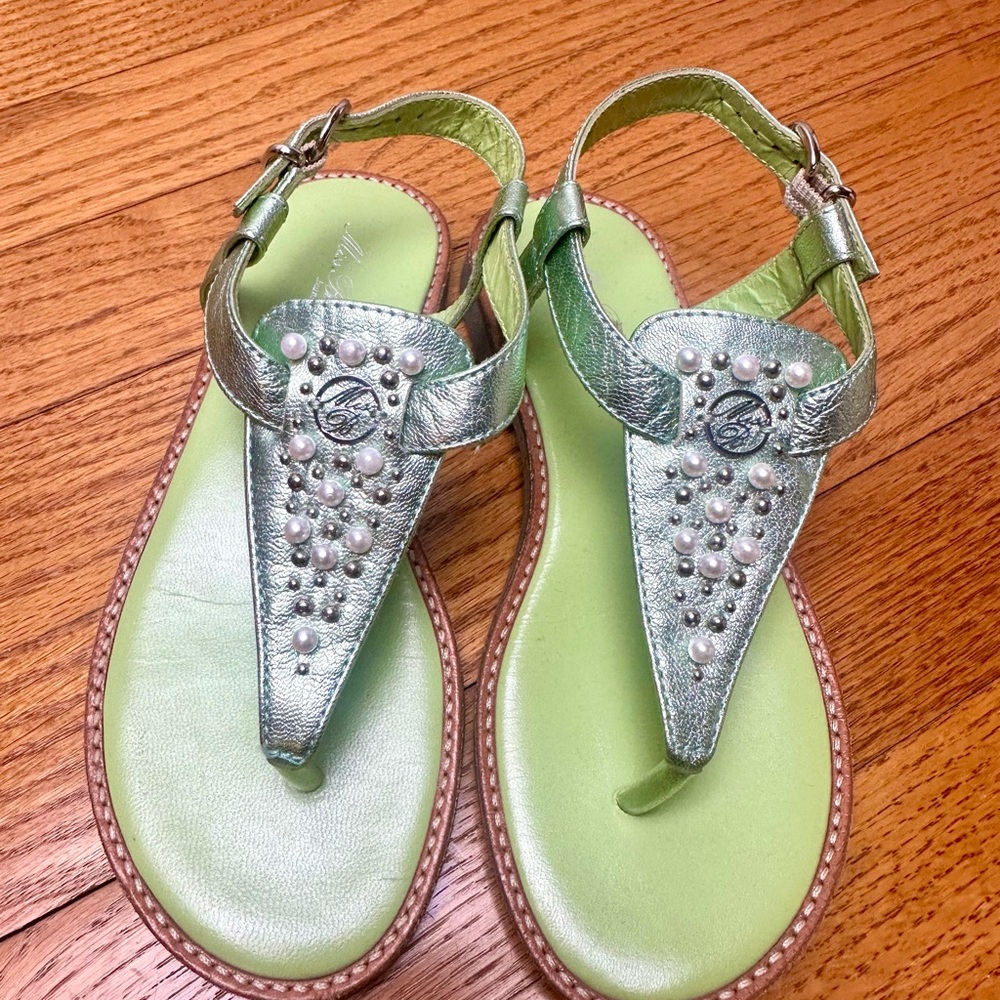Miss Blumarine Girls Green Dress Shoes with Pearl Accents EU 31 NEW
